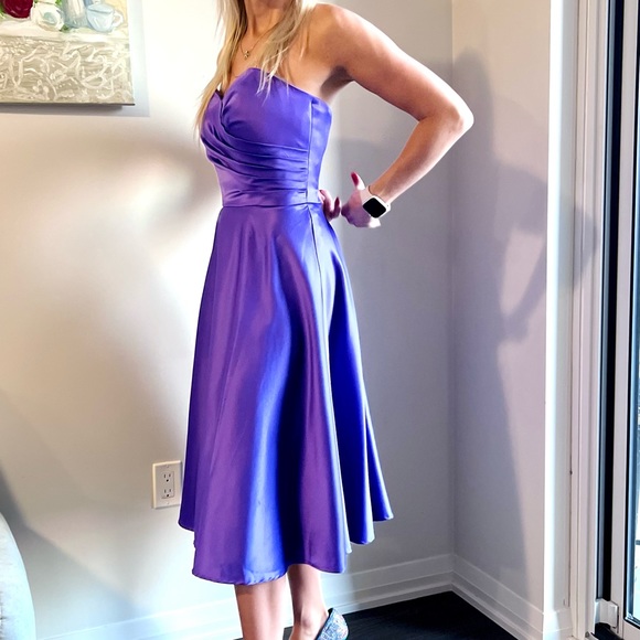 Chic satin new party gown with an elegant skirt violet colour - Picture 6 of 7